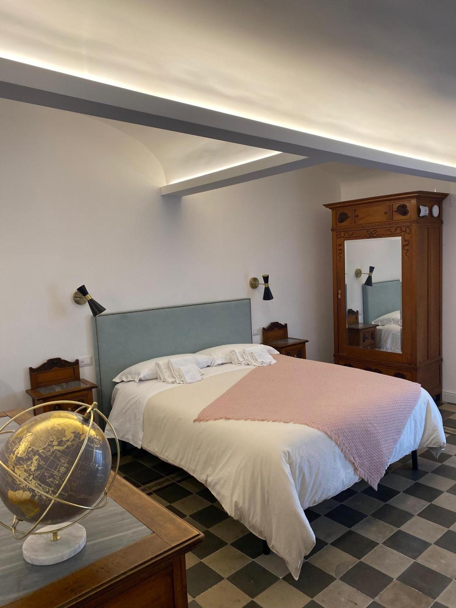 Dimora Dei Minoriti Bed & Breakfast Catania Exterior photo